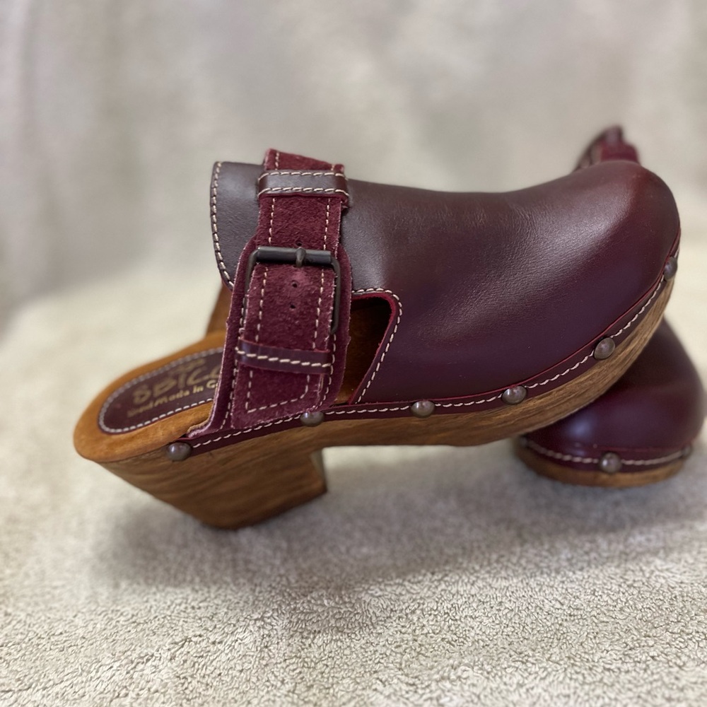New SBICCA Burgundy  Clogs